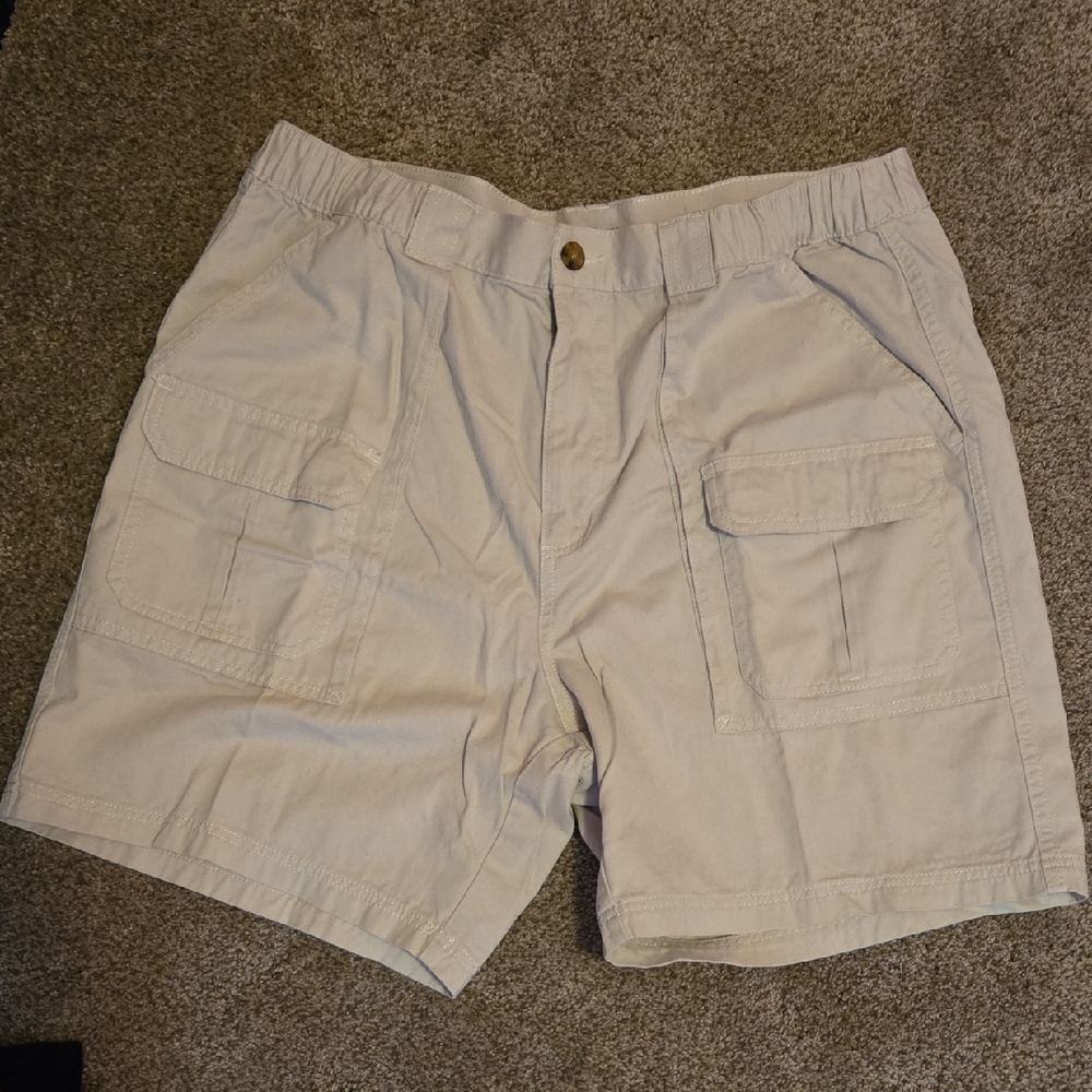 Croft & Barrow Tan Cargo Shorts Classic Design